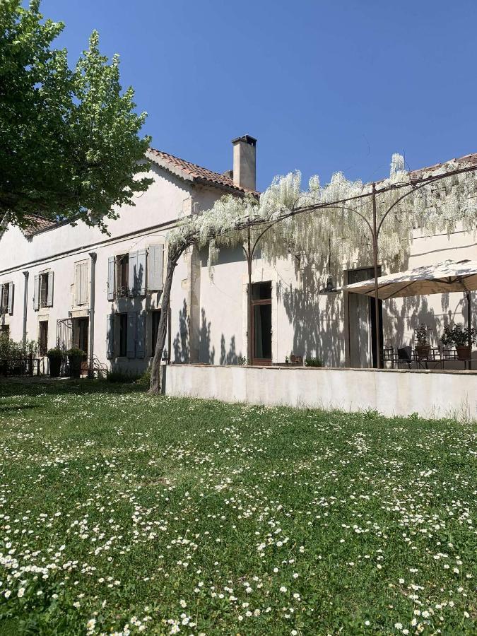 Mas Carita Bed and Breakfast Cabannes Exteriör bild