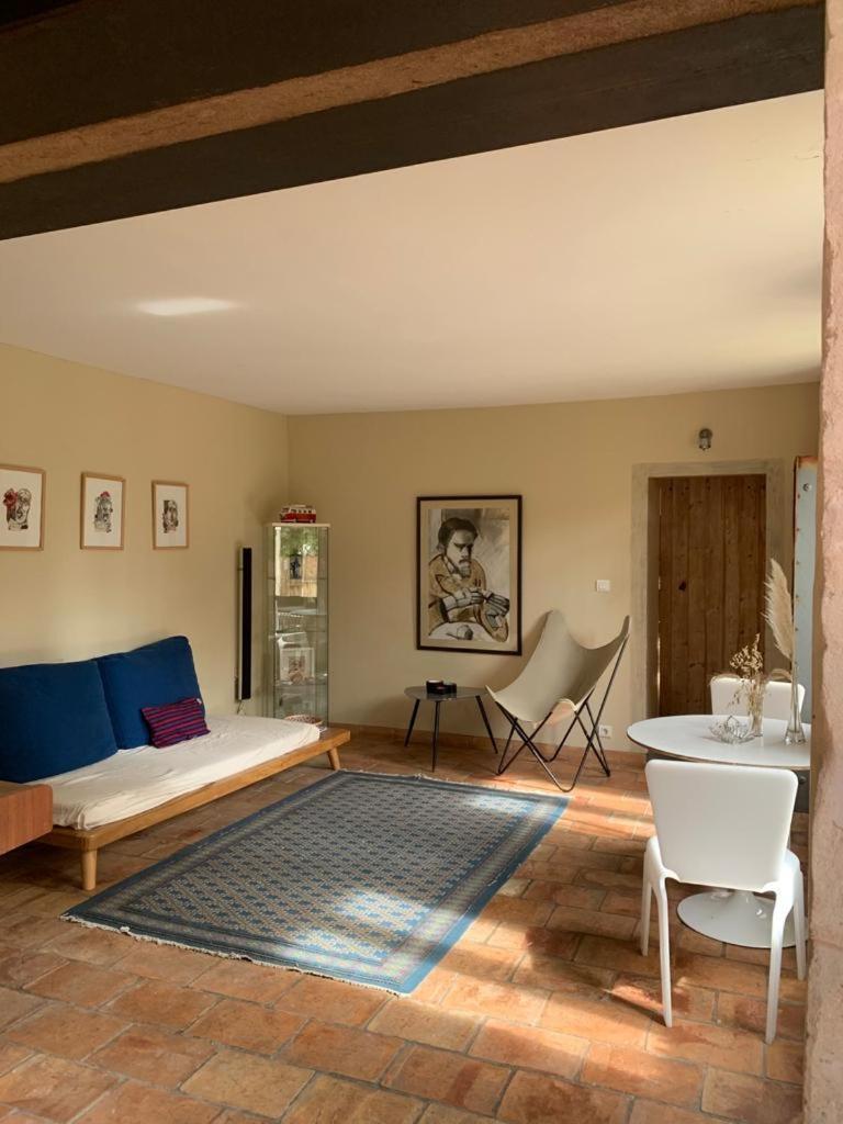 Mas Carita Bed and Breakfast Cabannes Exteriör bild